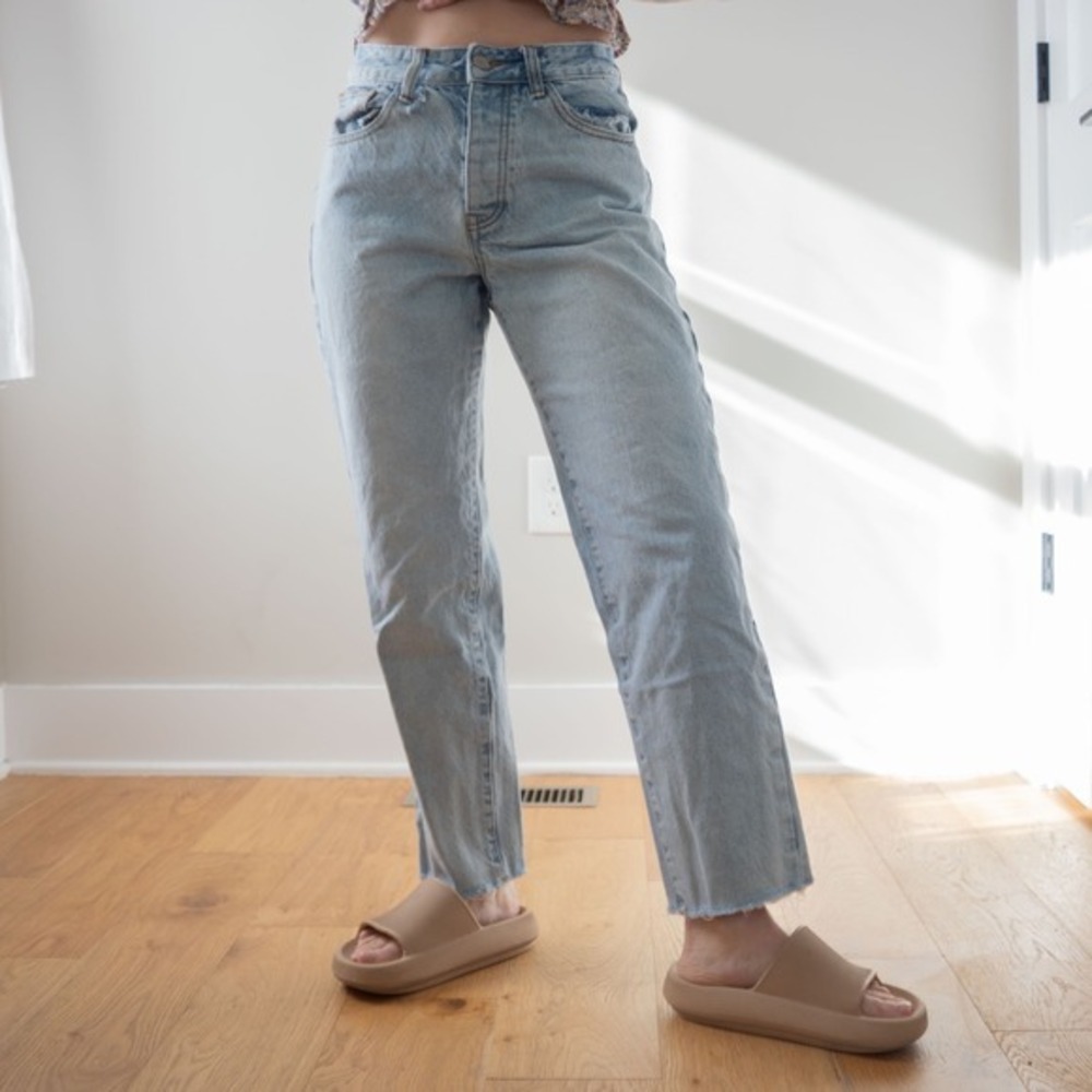 John‎ Galt Jeans Size Medium Raw Hem Button Close Light Wash